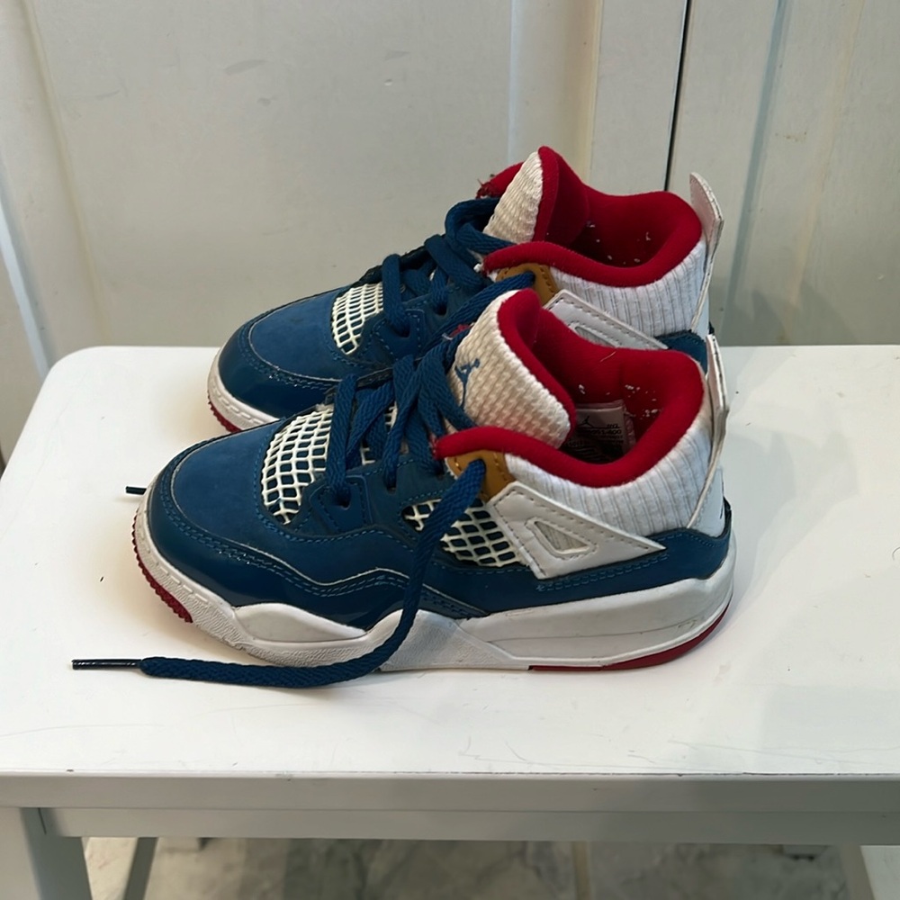 Jordan 4 Messy Rooms 9C SPECIAL RELEASE